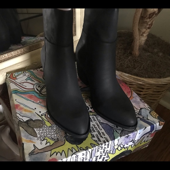 Jeffrey Campbell Leather Ankle Boot - Picture 6 of 7